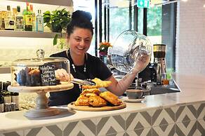 room2 Southampton Hometel