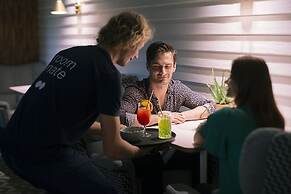 room2 Southampton Hometel