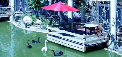 Swan Lake Villa Resort