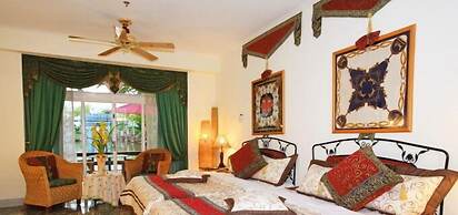 Swan Lake Villa Resort