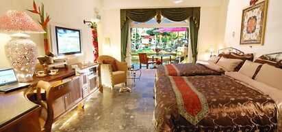 Swan Lake Villa Resort