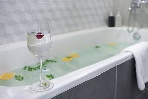 La Regatta Boutique Residences