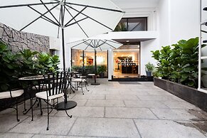 La Regatta Boutique Residences