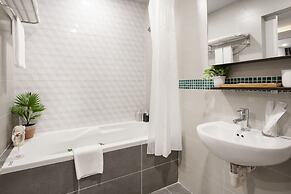 La Regatta Boutique Residences