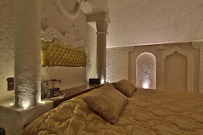 Romance Cave Suites