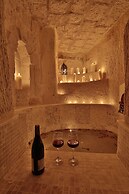 Romance Cave Suites