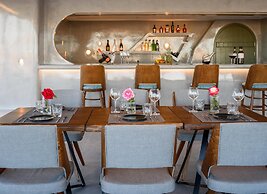 Elements of Caldera Suites