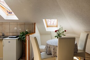 Old Town Sunrise Apartments