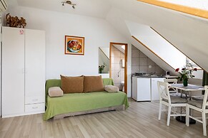 Old Town Sunrise Apartments