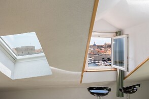 Old Town Sunrise Apartments