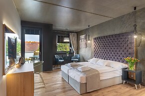 Onyx Luxury