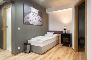 Onyx Luxury