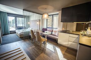 Onyx Luxury