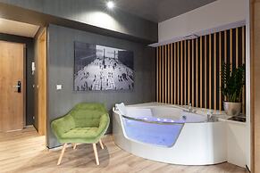 Onyx Luxury