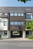 Onyx Luxury