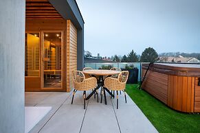 Onyx Luxury