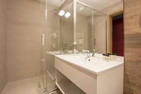 Onyx Luxury