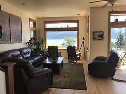 Front Row Bed and Breakfast