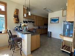 Front Row Bed and Breakfast