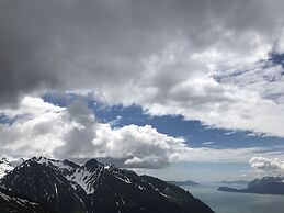 Front Row Bed and Breakfast