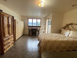 Front Row Bed and Breakfast