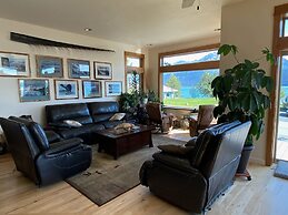 Front Row Bed and Breakfast