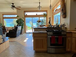 Front Row Bed and Breakfast