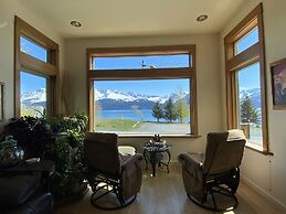 Front Row Bed and Breakfast