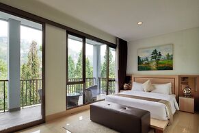 Magenta Hill View 6BR Villa with a Private Pool