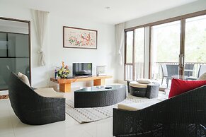 Magenta Hill View 6BR Villa with a Private Pool