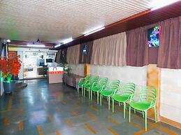 Hotel Nest In, Malad