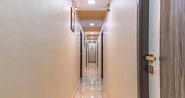 Hotel Nest In, Malad