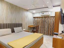 Hotel Nest In, Malad