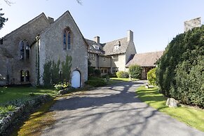 Charney Manor