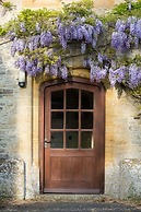 Charney Manor