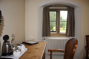 Charney Manor