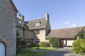 Charney Manor