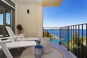 Blue Bay Residence