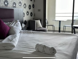 Le Six Resort Hotel