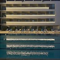 Le Six Resort Hotel