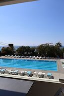 Le Six Resort Hotel