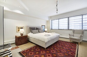 Chloe Boutique Apartments