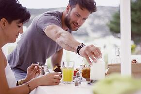 Ventoura Studios & Apartments