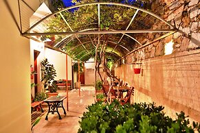 Ventoura Studios & Apartments