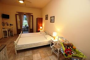 Ventoura Studios & Apartments