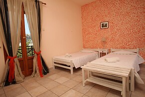 Ventoura Studios & Apartments