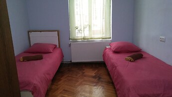 Vareron Hostel