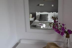 Kalimera Studios and Apartments