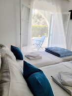 Kalimera Studios and Apartments