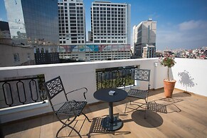 The White Orient Hotel